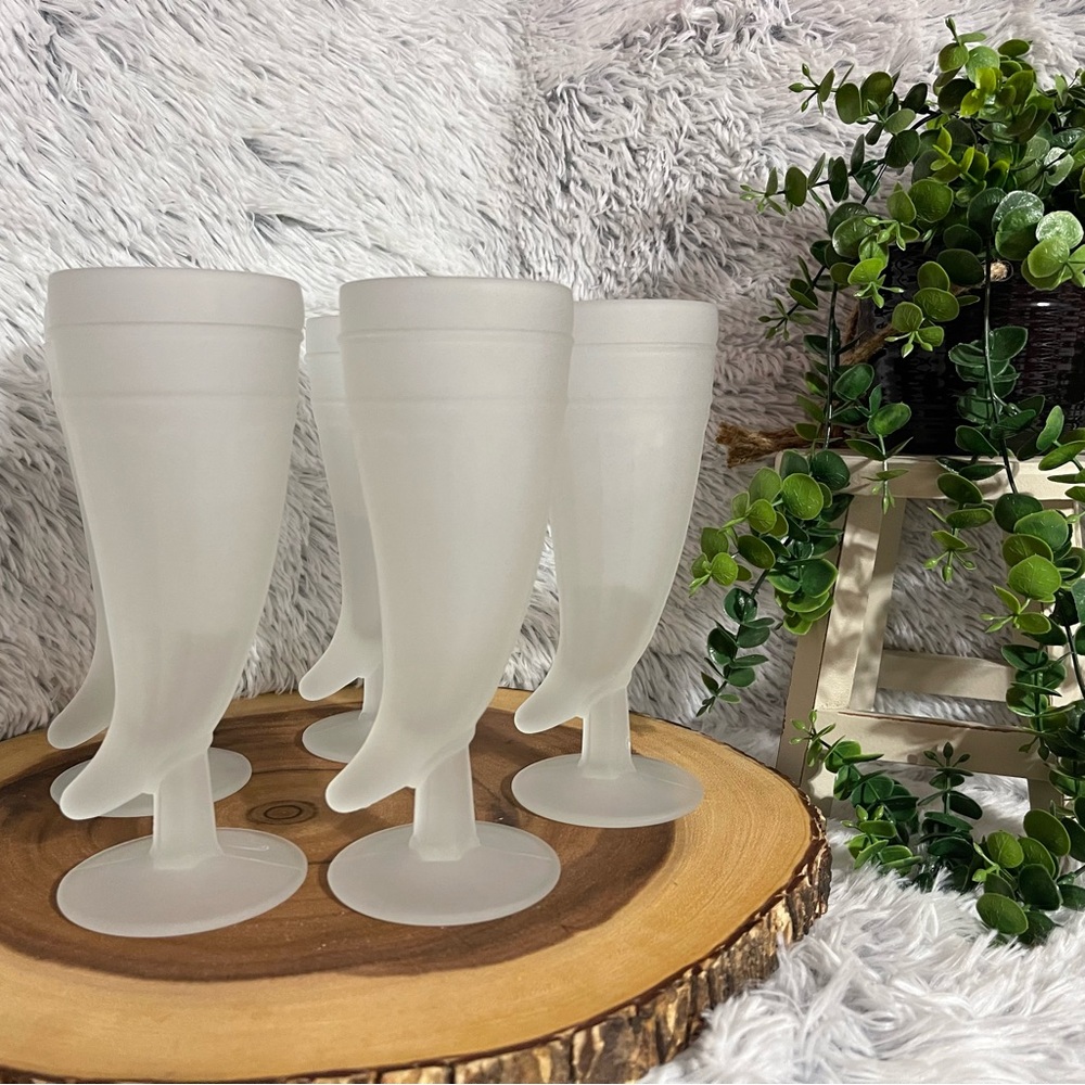 1960’s Vintage Powder Horn-Frosted Glassware By Tiara Pilsner Beer Glass Unique